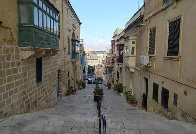 پانسیون 3 Cities Heart 1