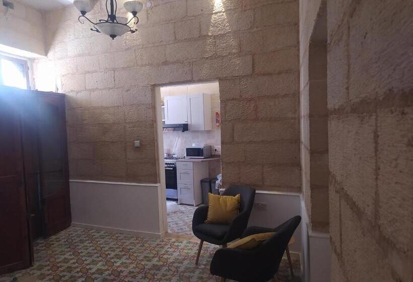 پانسیون 3 Cities Heart 1