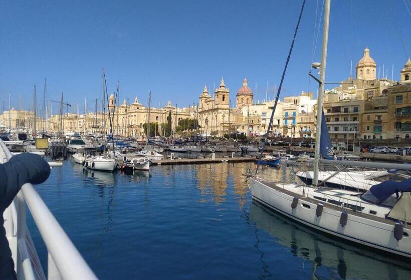 پانسیون 3 Cities Heart 1