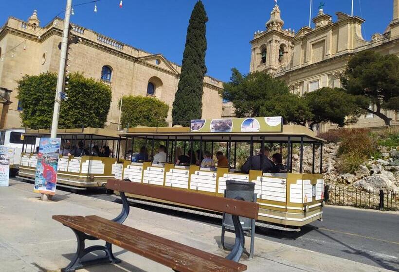 پانسیون 3 Cities Heart 1