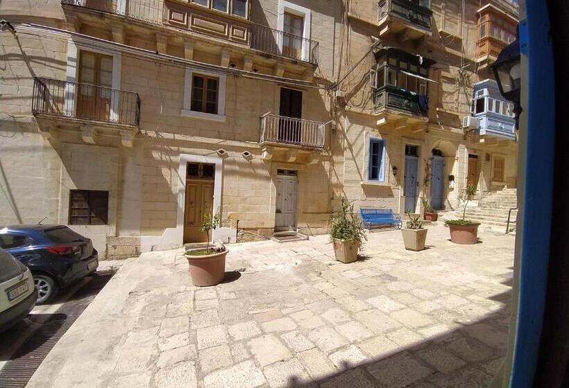 پانسیون 3 Cities Heart 1