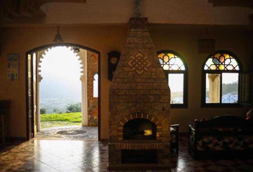 پانسیون Haven Hills Social Club