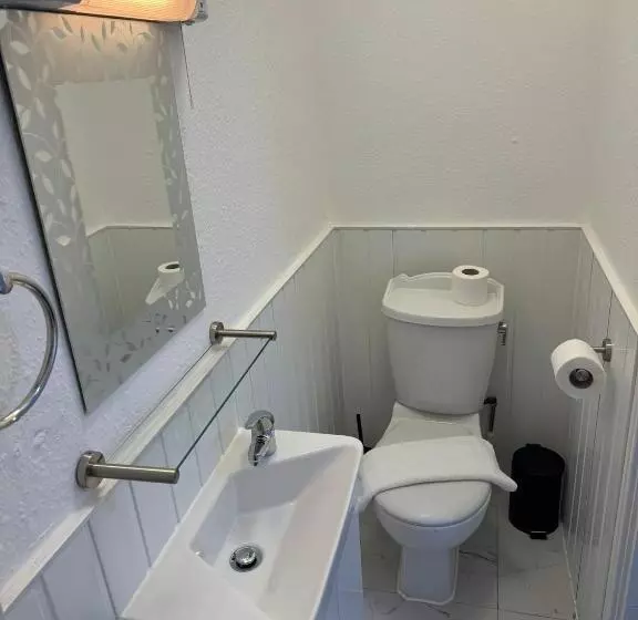 Majatalo The Paradise Guest House