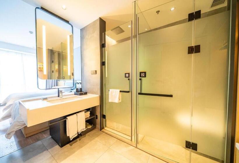 استراحتگاه 珠海横琴星乐度露营小镇