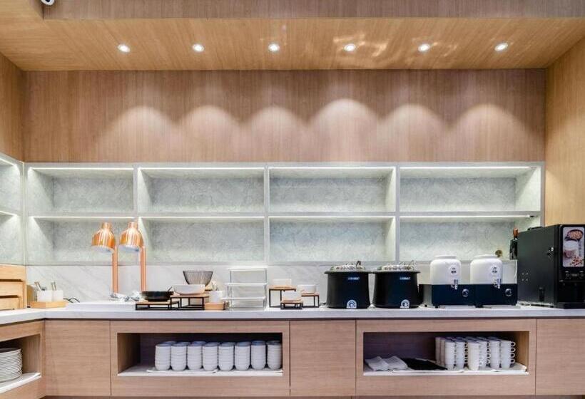 Hanting Hotel Baoding Baigou International Suitcase And Bags Bazaar