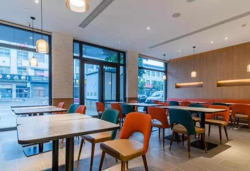 Hanting Hotel Baoding Baigou International Suitcase And Bags Bazaar