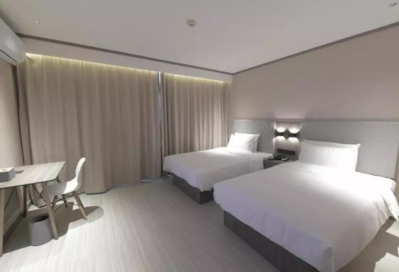 Hanting Hotel Hanting Tangshan Caofeidian Kenfeng Street