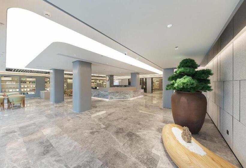 Ji Hotel Zhangjiagang Dacheng Plaza