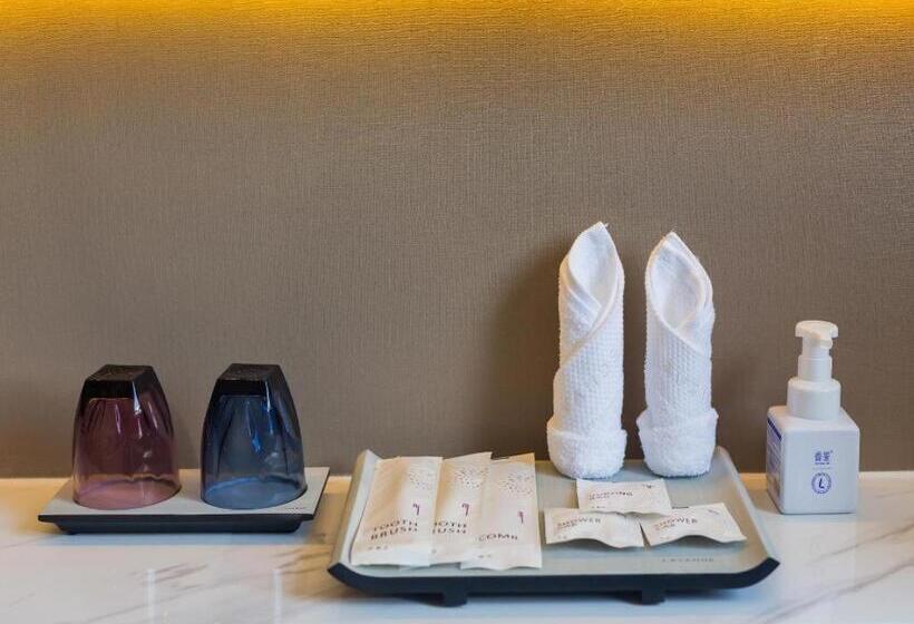 Lavande Hotel Tianjin Huayuan