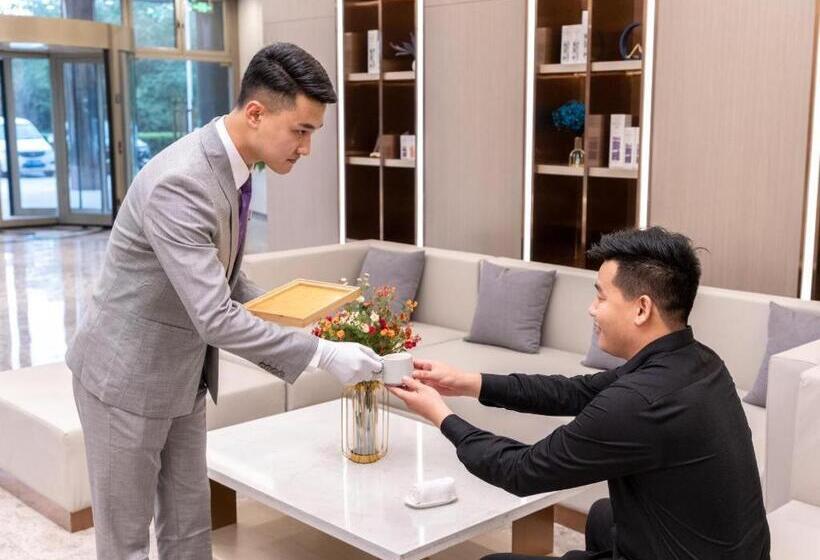 Lavande Hotel Tianjin Huayuan