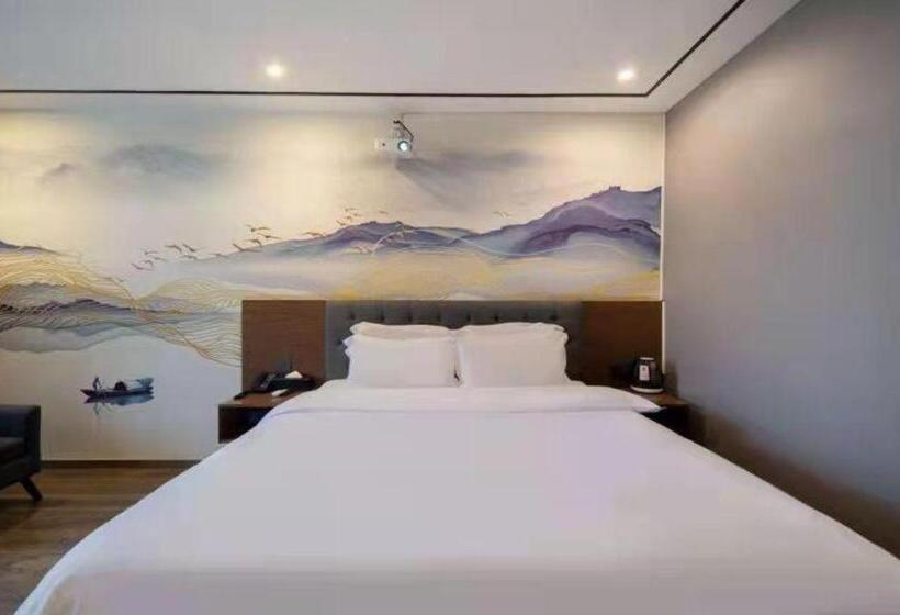 Starway Hotel Nanchang Honggutan Cuiyuan Road Metro Station