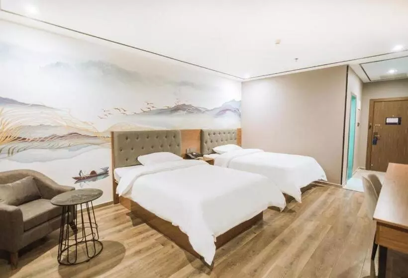 Starway Hotel Nanchang Honggutan Cuiyuan Road Metro Station
