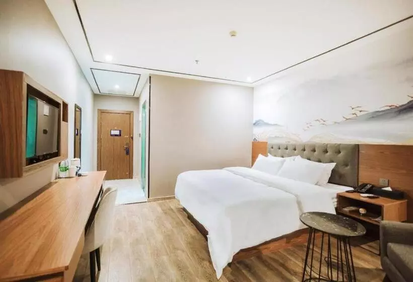 Starway Hotel Nanchang Honggutan Cuiyuan Road Metro Station