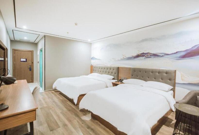 Starway Hotel Nanchang Honggutan Cuiyuan Road Metro Station