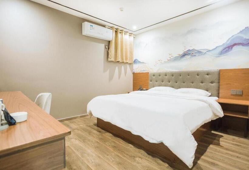 Starway Hotel Nanchang Honggutan Cuiyuan Road Metro Station