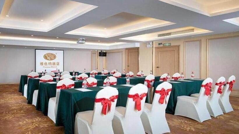 Vienna Hotel Guangdong Foshan West Station Airport Luocun