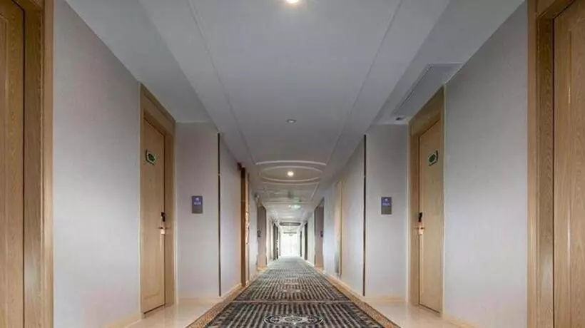 Vienna Hotel Guangdong Foshan West Station Airport Luocun