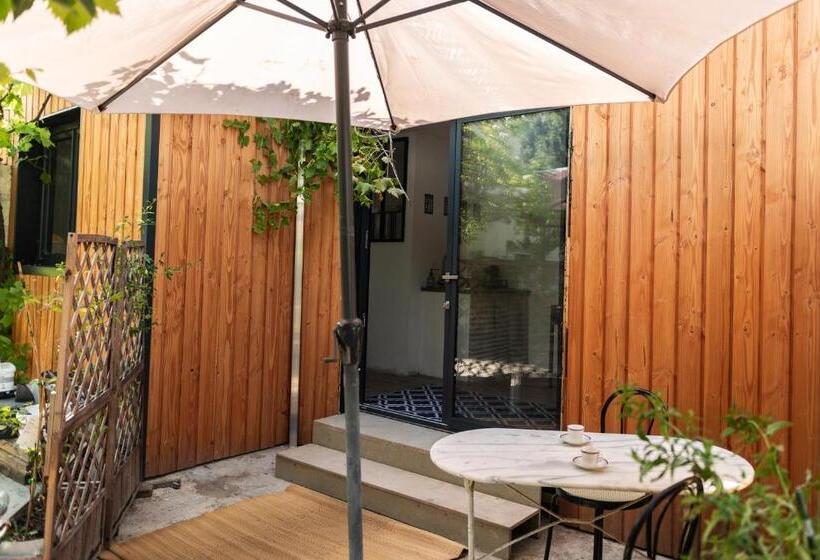 مبيت وإفطار La Jolie Longère Fleurie Tiny House Avec Piscine Et Jardin