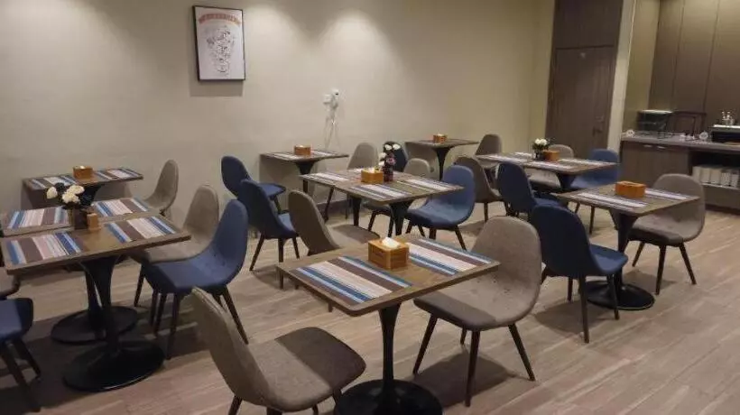 Hanting Hotel Xingtai Ningjin County Bus Station