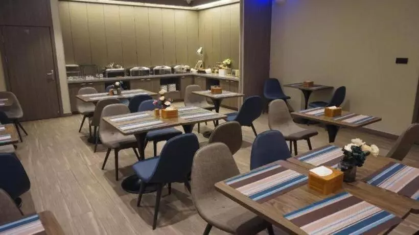 Hanting Hotel Xingtai Ningjin County Bus Station