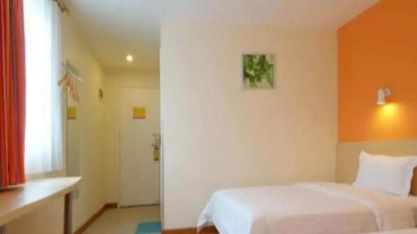 ホテル 7 Days Inn Jixian County Baowei Road