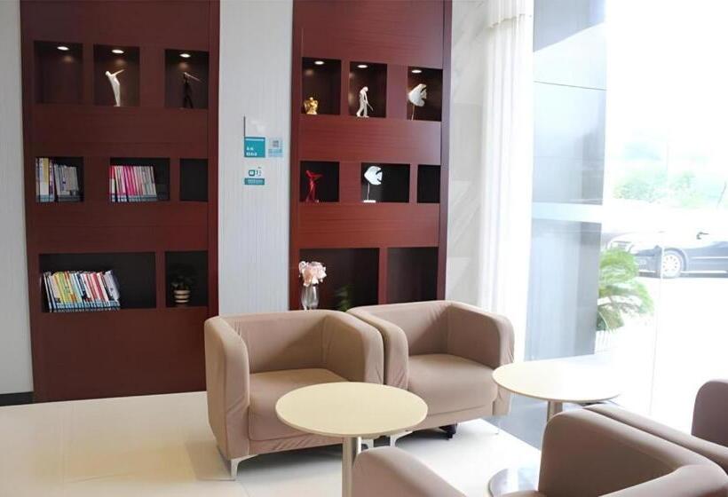 Otel City Comfort Inn Changsha West Station Lugu Meixi Lake East Branch