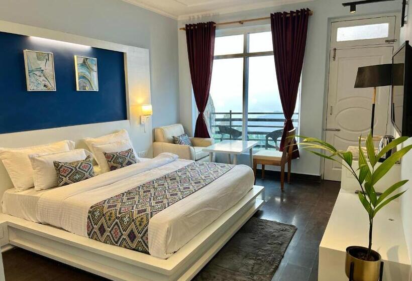 Hotel Himalayas By The Lake Hill