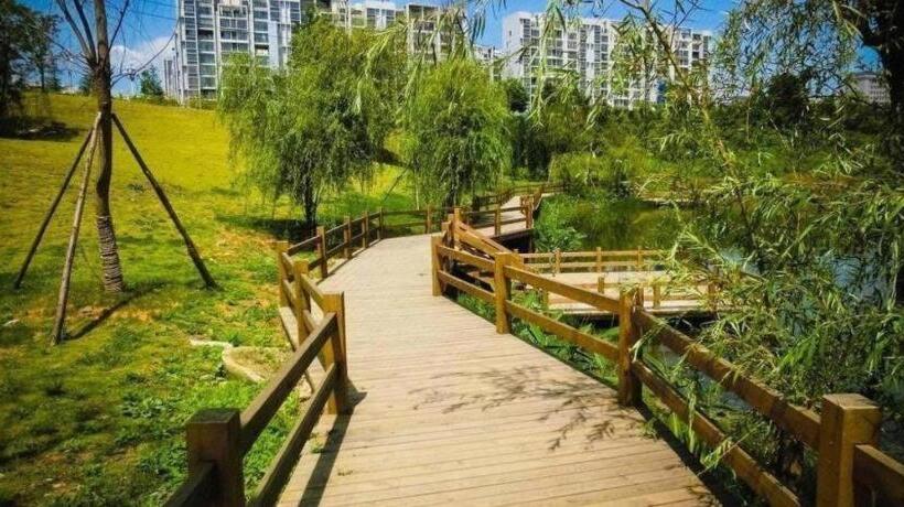 בית מלון כפרי Iu Hote Guiyang Olympic Sports Center Huarun Wanxianghui