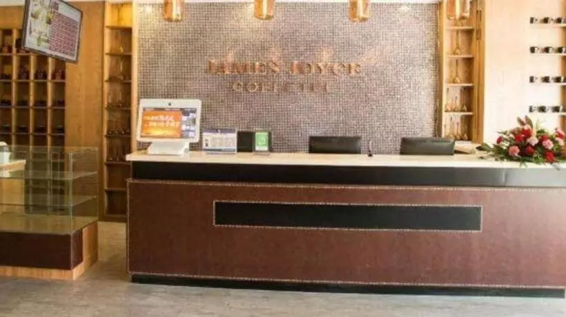 Szálloda James Joyce Coffetel Baoding Railway Station
