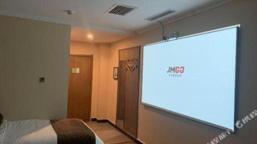 Hotel James Joyce Coffetel Baoding Railway Station