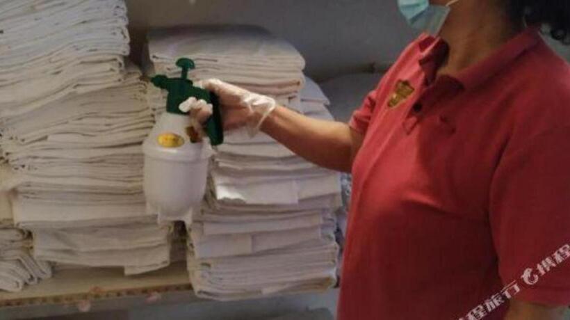 Hotel James Joyce Coffetel Baoding Railway Station