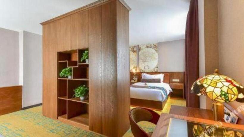 Hotel James Joyce Coffetel· Xining Chaidamu Road