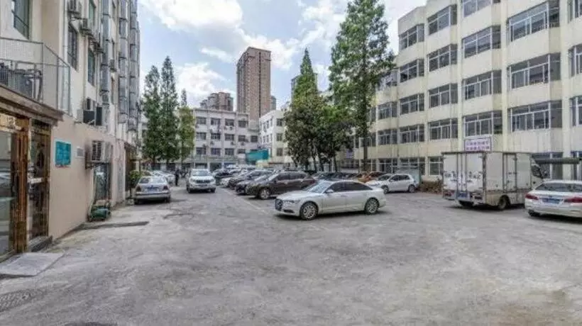 ホテル Jinjiang Inn Select Xiangyang Railway Station Qinghe Road