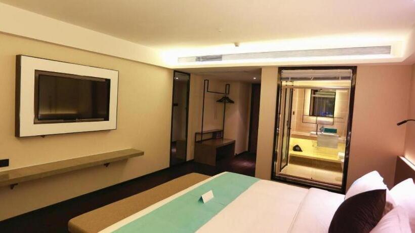 בית מלון כפרי Xana Lite Guiyang Huaguoyuan Shuangzi Towers