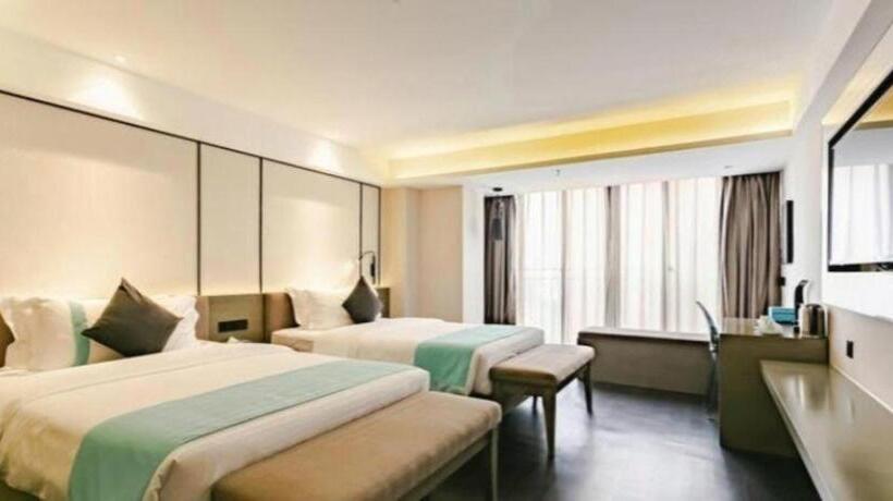 בית מלון כפרי Xana Lite Guiyang Huaguoyuan Shuangzi Towers