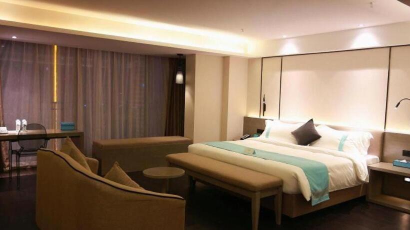 בית מלון כפרי Xana Lite Guiyang Huaguoyuan Shuangzi Towers