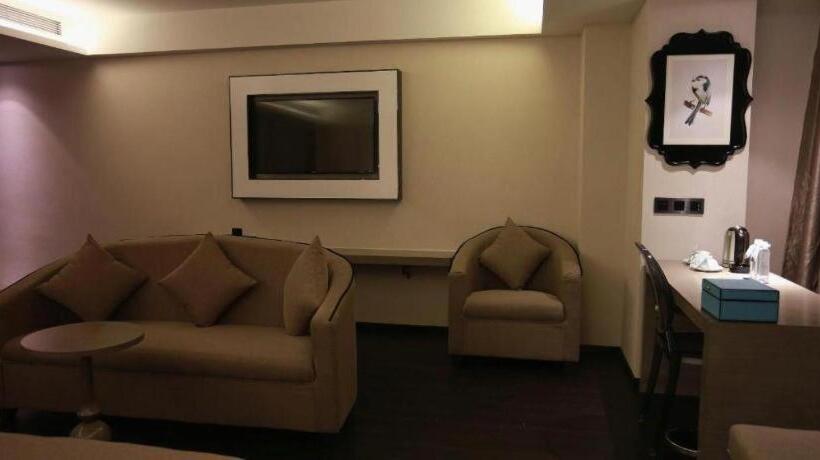 בית מלון כפרי Xana Lite Guiyang Huaguoyuan Shuangzi Towers