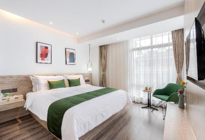 Immersing Hotel Yangshuo West Street Li Lake Travel Photography