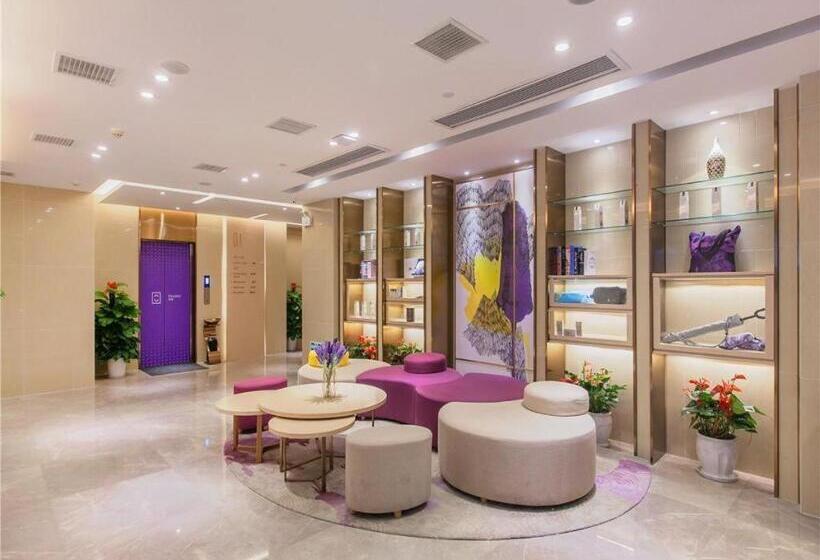 Lavande Hotels Wuhan Guanggu Yangjiawan Metro Station