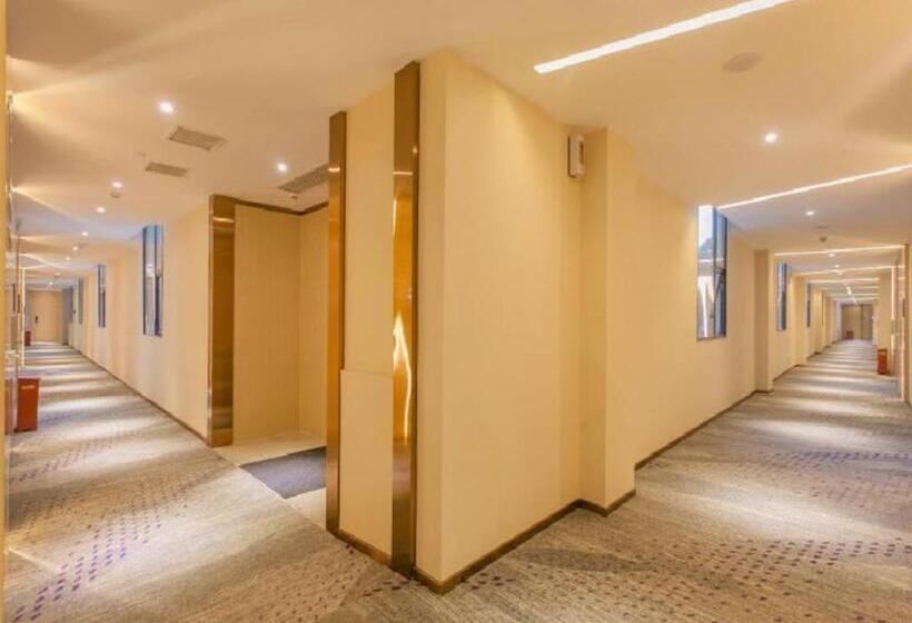Lavande Hotels Wuhan Guanggu Yangjiawan Metro Station