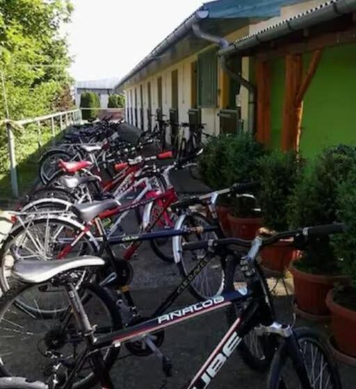 Пансион Konkoly Lovarda és Vendégház Lenti