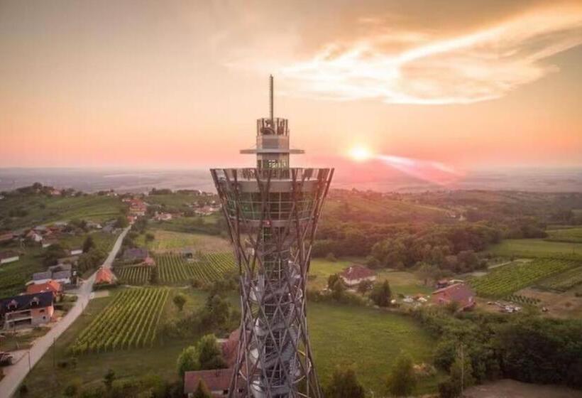 Пансион Konkoly Lovarda és Vendégház Lenti