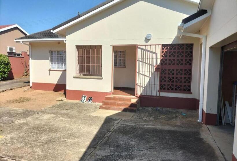 پانسیون Restwell Accommodation