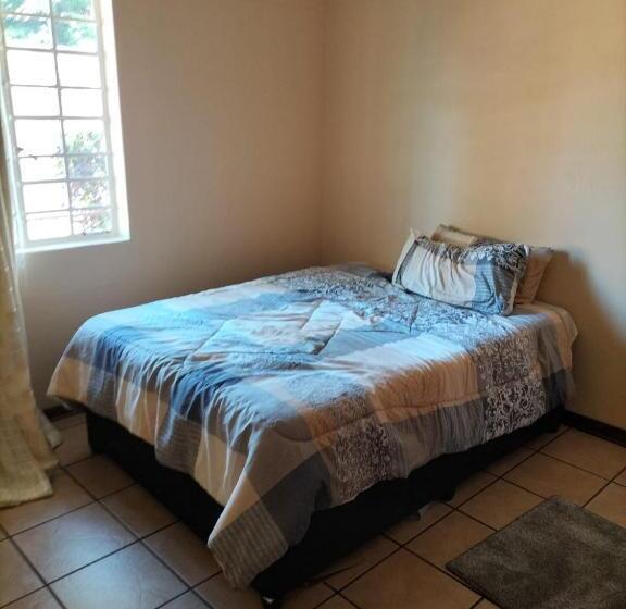 پانسیون Restwell Accommodation