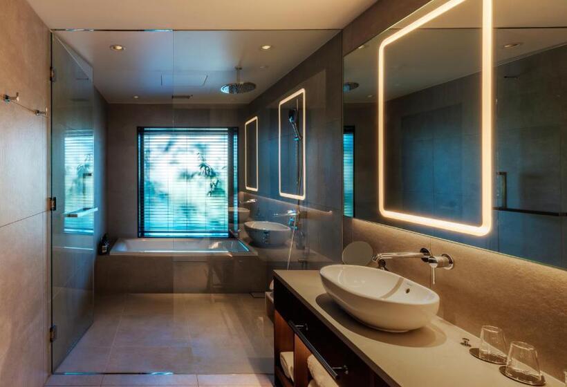 منتجع Not A Hotel Fukuoka