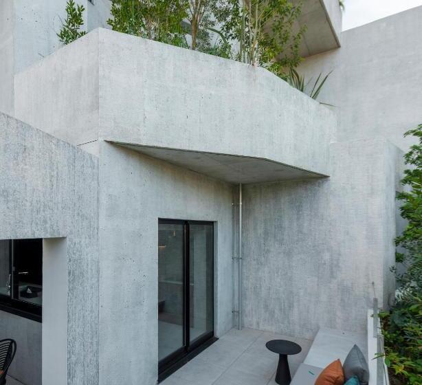 منتجع Not A Hotel Fukuoka