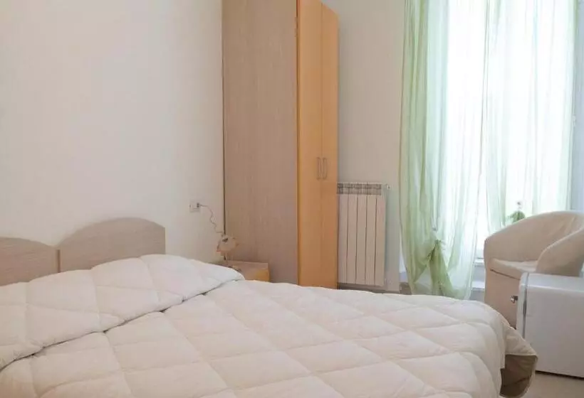 ベッドアンドブレックファースト Laetitia Guesthouse