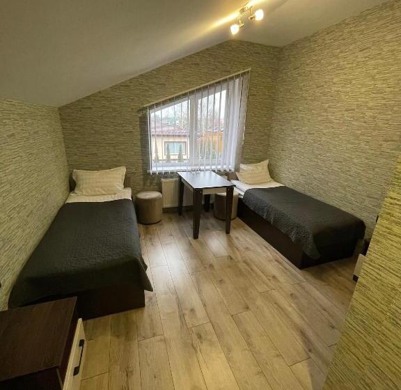 فندق ні пуху, ні пера!