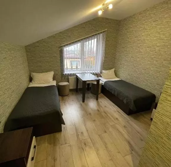 Hotelli ні пуху, ні пера!