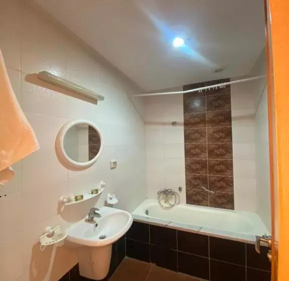 هتل Hôtel Galaxy